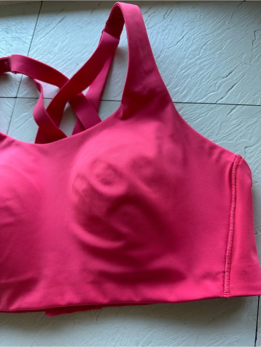 Lululemon Energy Bra *High Support, B-DDD Cups Lip Gloss